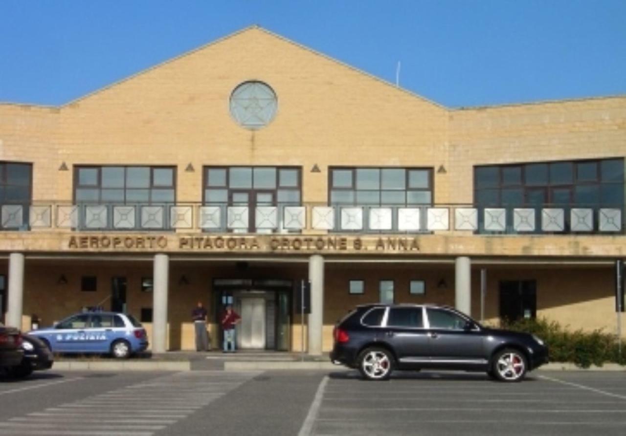 L'Isola Di Gaia Bed & Breakfast Crotone Luaran gambar
